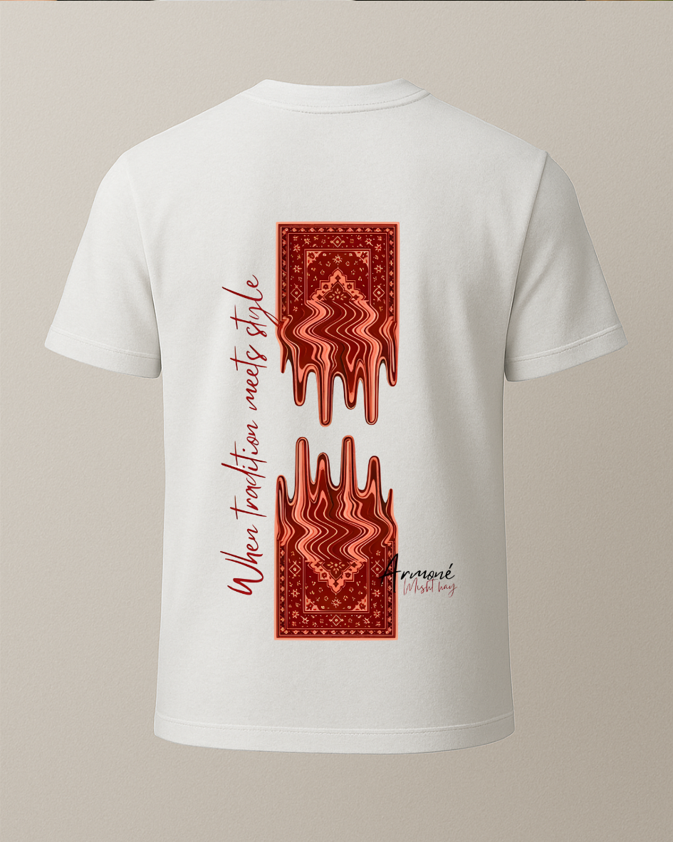 Etnik Desenli Halı Baskılı T-Shirt