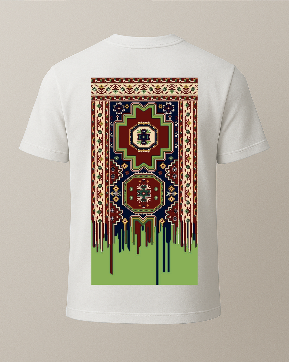 Etnik Halı Baskılı Tişört