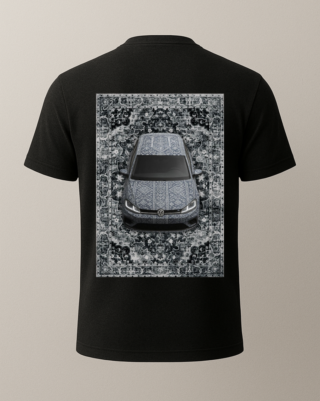 Etnik Golf Baskılı T-Shirt