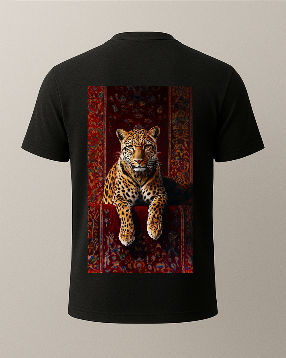 Etnik Kaplan Baskılı Tişört