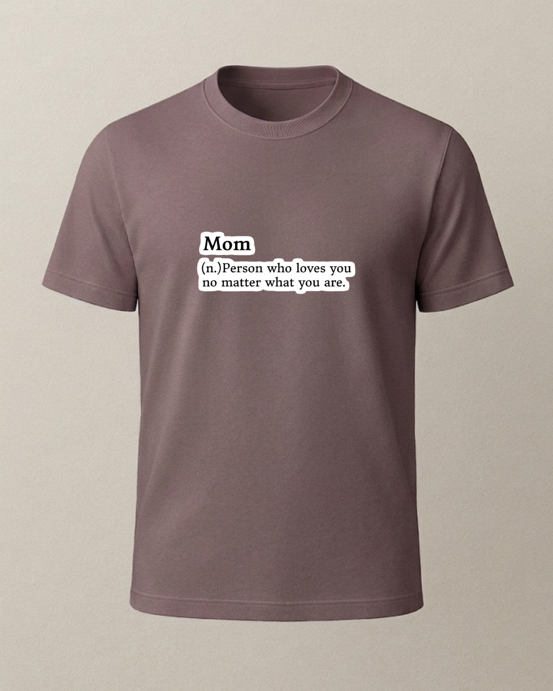 Mom (n.) Baskılı T-Shirt