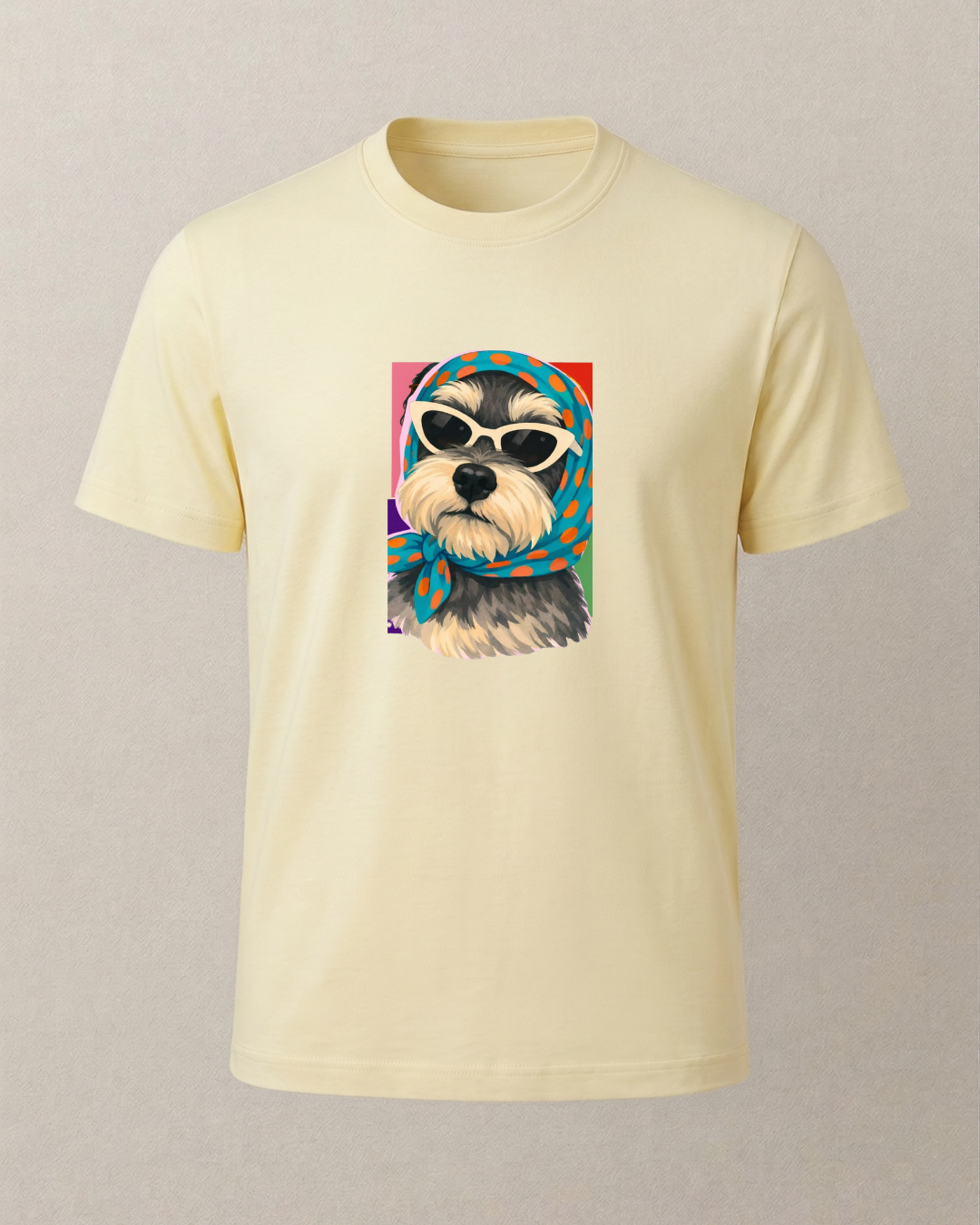 Başörtülü Gözlükü Renkli Köpke Baskılı T-Shirt